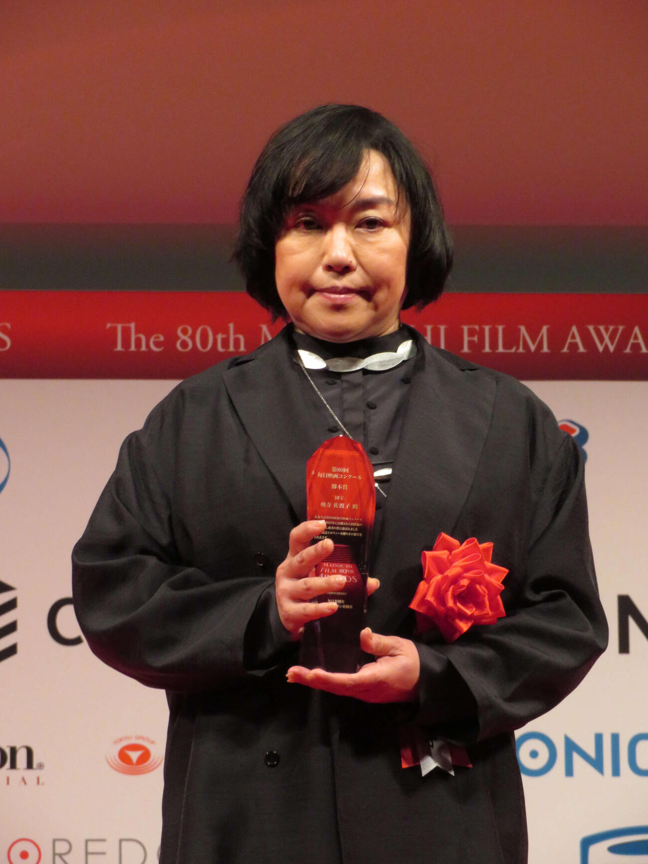 毎日映画コンクール贈呈式に登壇した「国宝」の奥寺佐渡子氏（撮影・村上幸将）