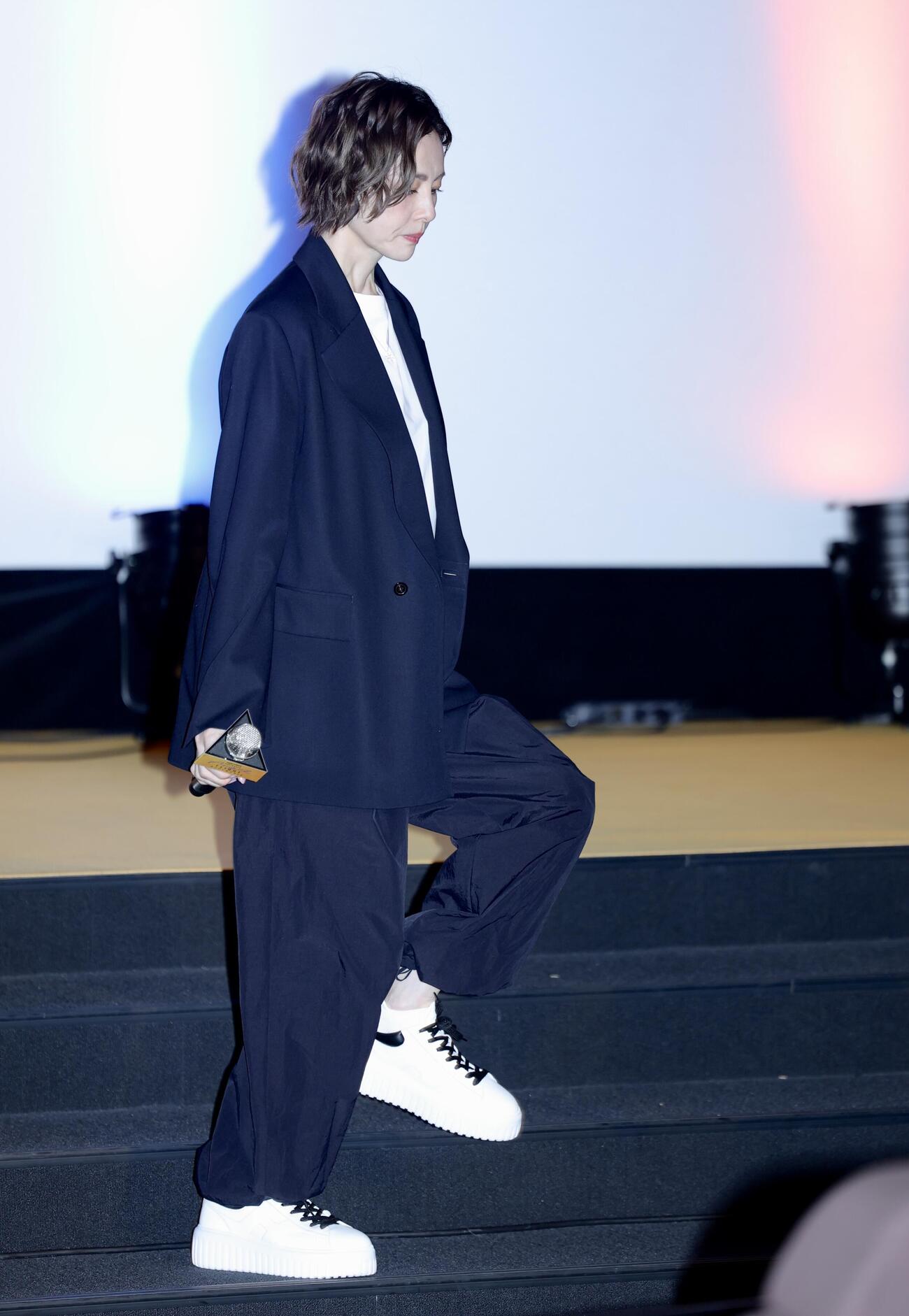 降壇する米倉涼子（撮影・河田真司）