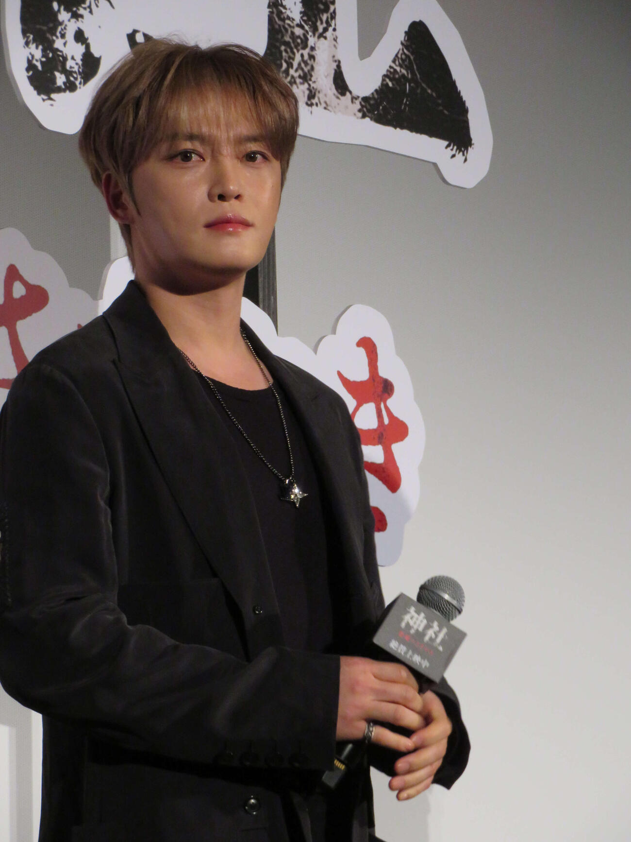 「神社　悪魔のささやき」公開記念舞台あいさつに登壇したJAEJOONG（撮影・村上幸将）
