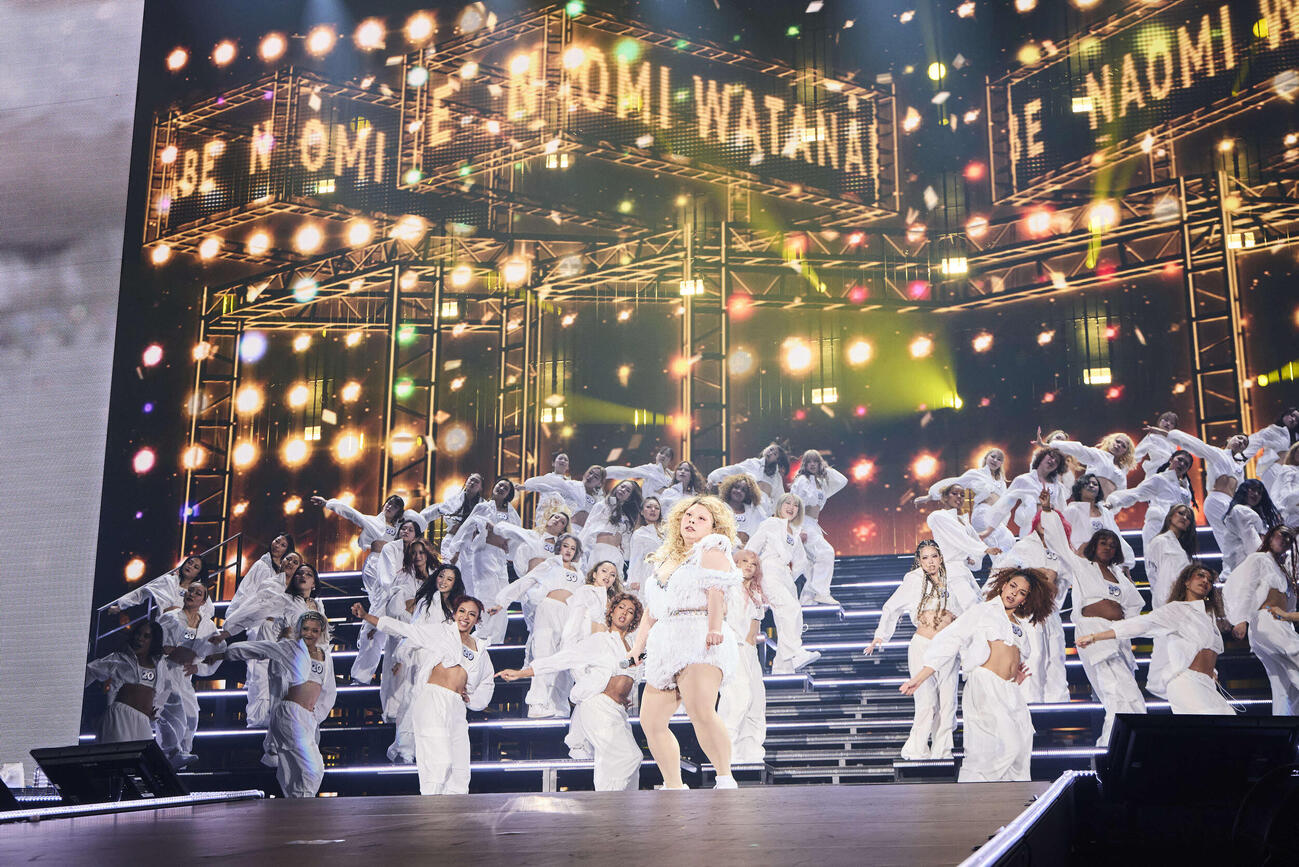「渡辺直美（20）in東京ドーム」で、ビヨンセの「Crazy In Love」を披露する渡辺直美