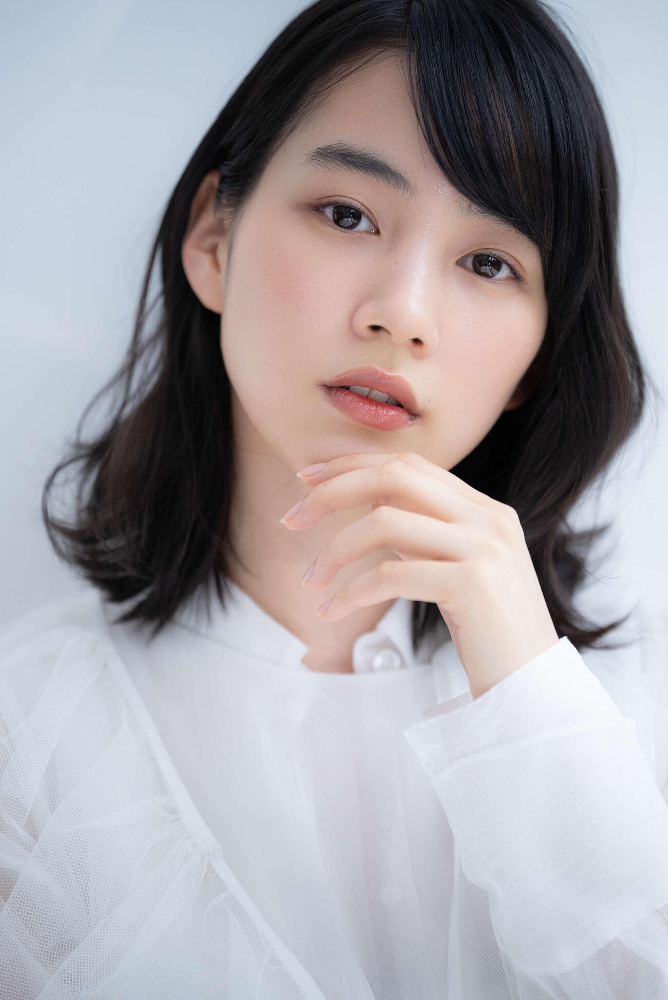 映画「平行と垂直」で安田章大とダブル主演を務めるのん