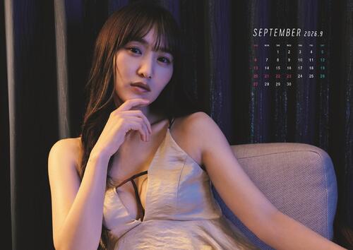菅井友香が櫻坂46を卒業後初の写真集発売「演じるように撮った。今後の