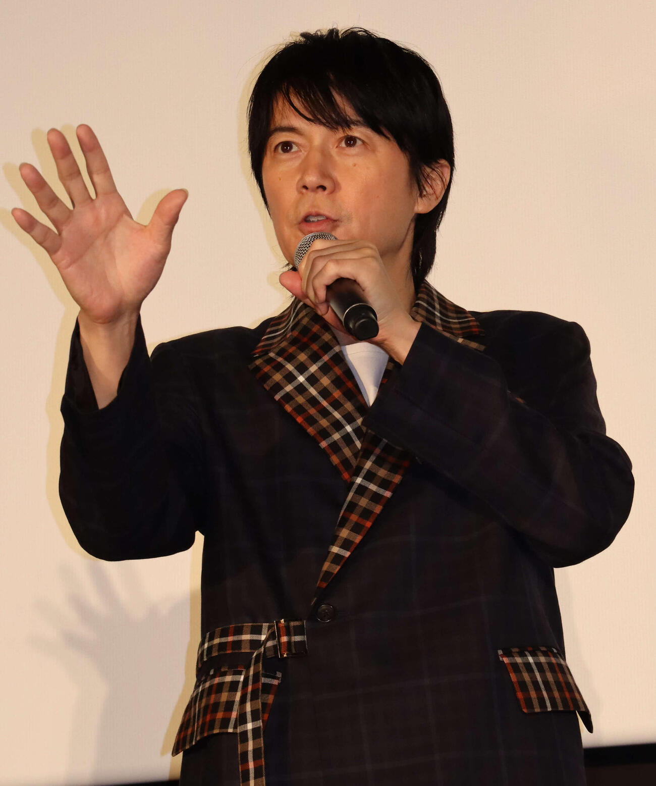 「FUKUYAMA MASAHARU LIVE FILM＠NAGASAKI　月光　ずっとこの光につながっていたんだ」の公開記念舞台あいさつを行った福山雅治