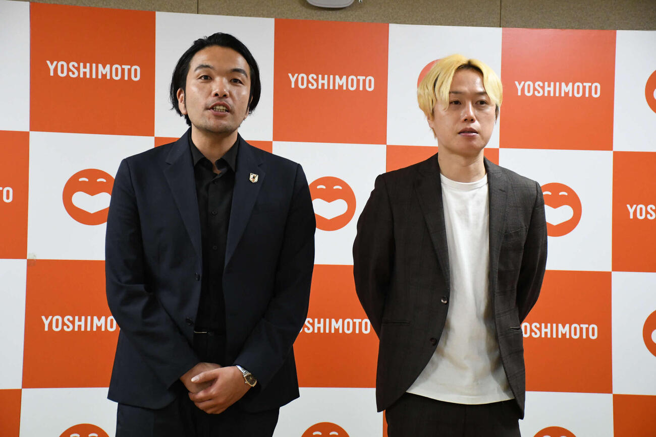 「紀州林業広め隊」報告会会見に出席した、見取り図の盛山晋太郎（左）とリリー（撮影・阪口孝志）