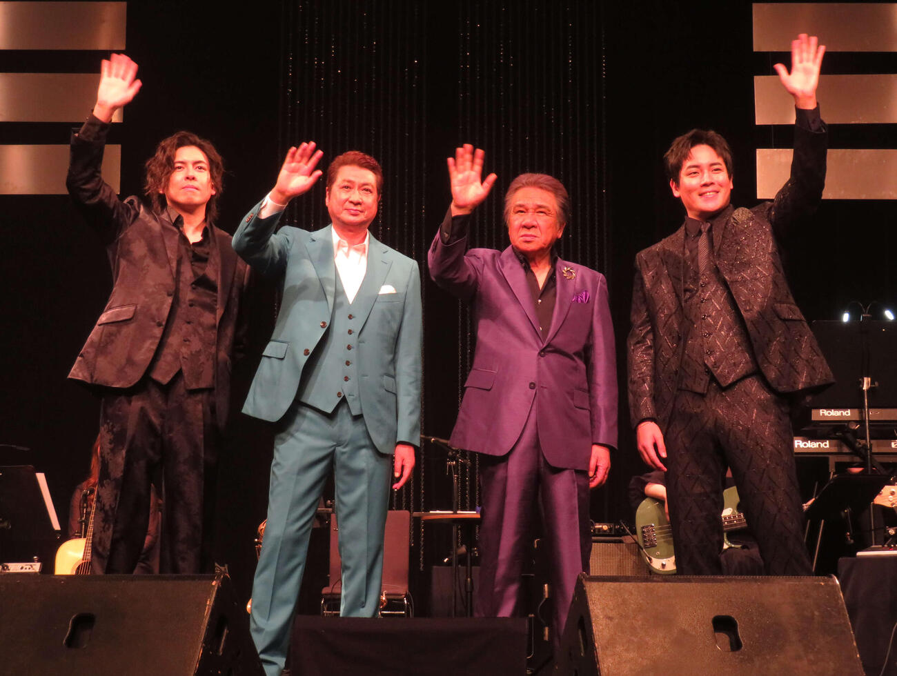 「木村家ファミリーコンサート」を行った、左から木村竜蔵、山川豊、鳥羽一郎、木村徹二