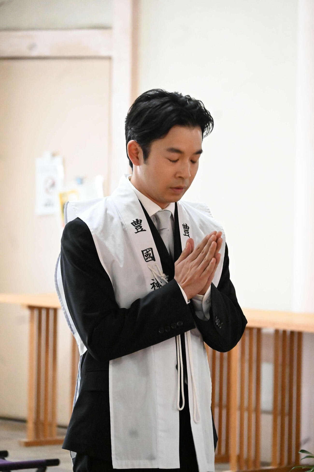豊國神社で行われた「豊臣秀長公慰霊祭」に参加した仲野太賀（撮影・松浦隆司）