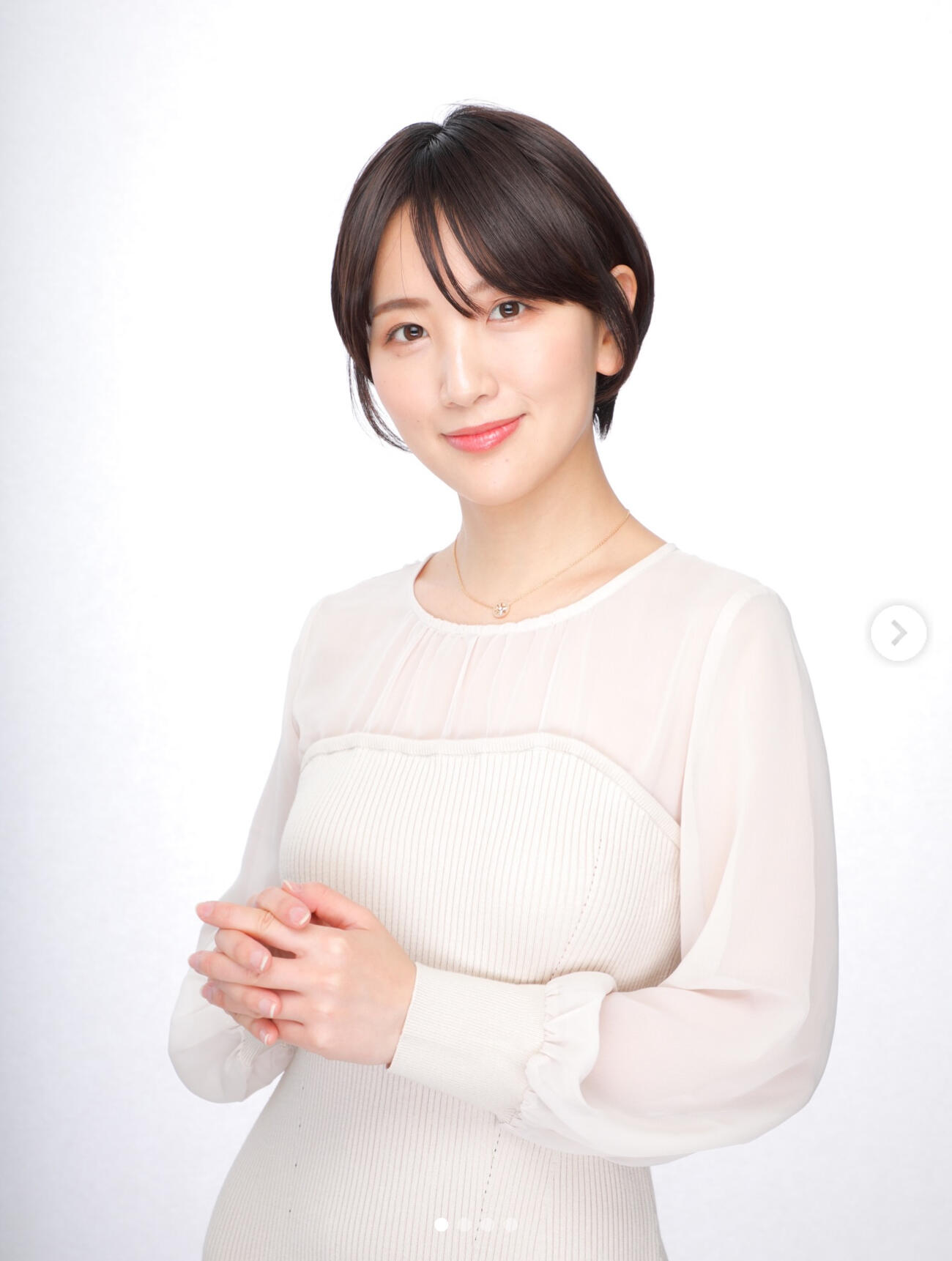 東留伽アナのインスタグラムから