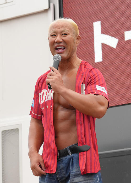 新日人気レスラー、牛丼「紅ショウガ」特盛りで一部炎上→謝罪→「このくらい必要」衝撃写真公開 - 芸能 : 日刊スポーツ