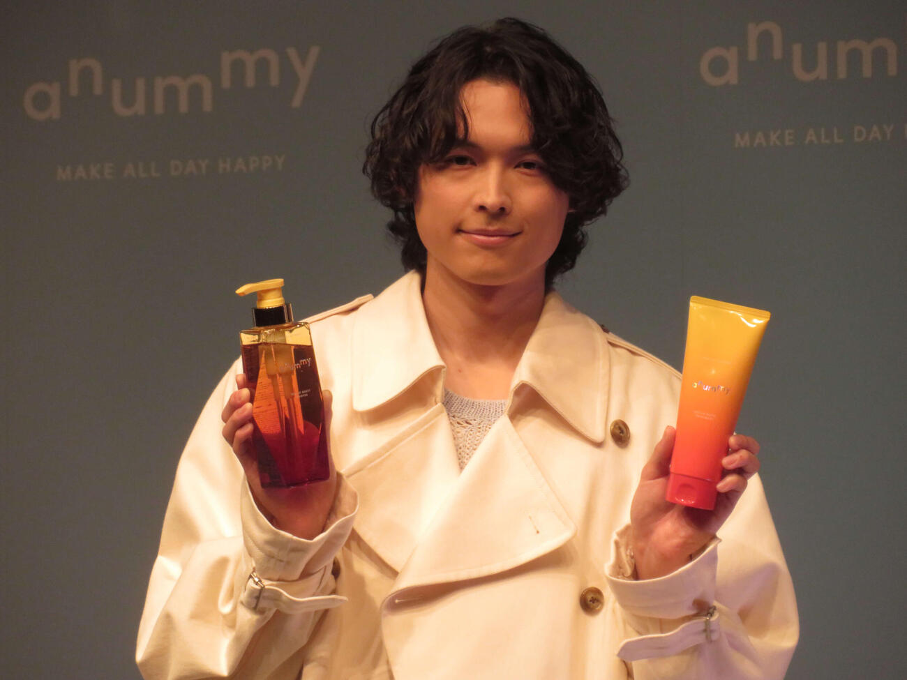 へアケアブランド「anummy」発表会に登壇したSixTONES松村北斗