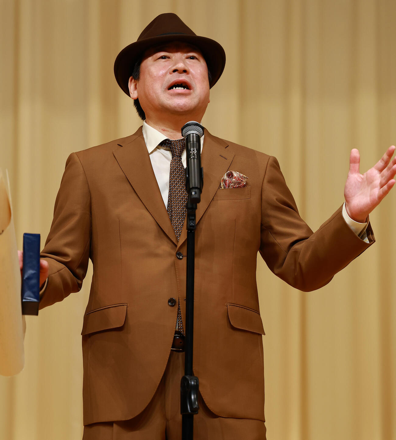 ブルーリボン賞助演男優賞の佐藤二朗（撮影・野上伸悟）