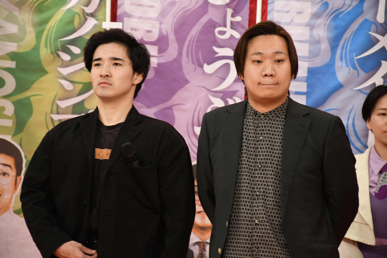 「第15回ytv漫才新人賞決定戦」に出場する、ぐろうの家村涼太（左）と高松巧（撮影・阪口孝志）