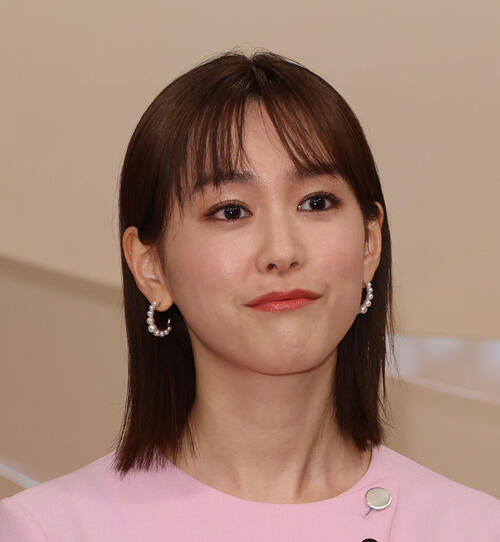 「総額いくらに…」桐谷美玲、大ブームのシールにドはまり　大量のコレクションに「すごい」