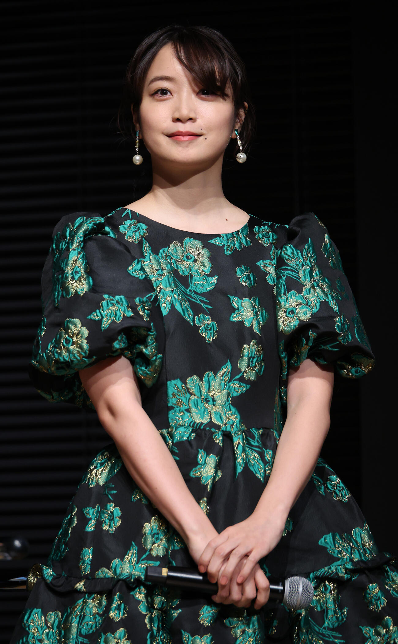 深川麻衣（2024年1月撮影）