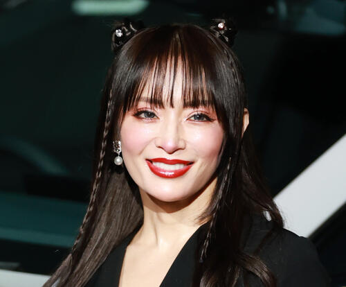 浜崎あゆみ、愛犬がの肺水腫を報告「息をしてくれてお水を飲んでくれたことに感謝」