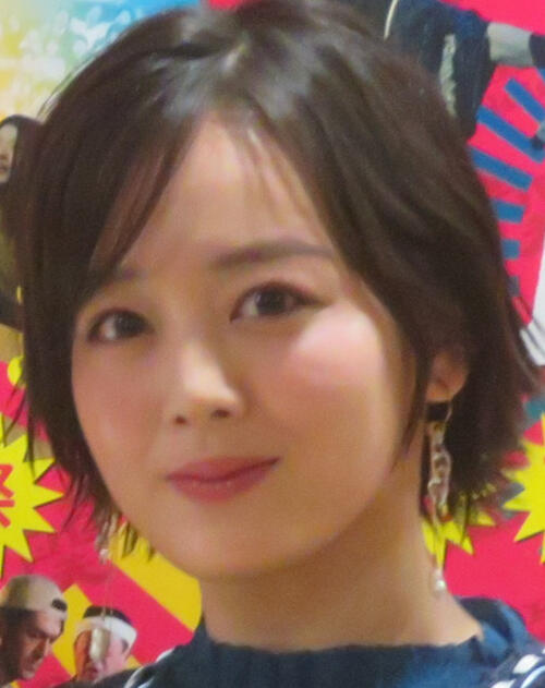 伊原六花「おかえり」影絵で手乗りミャクミャク、再会セレモニーオフショットに「かわいい」