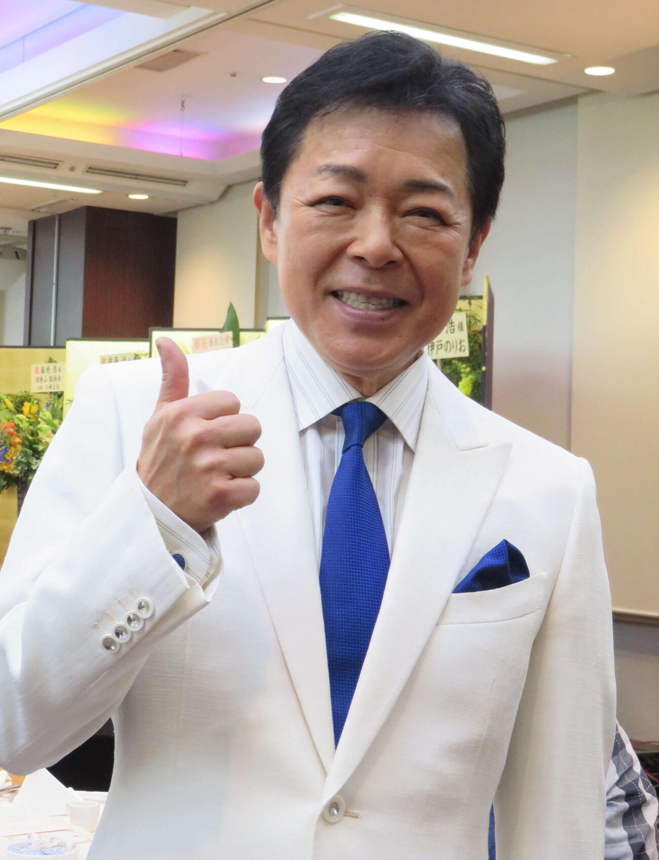 新曲「十勝で待ってる女です」の発売記念イベントを行った藤原浩