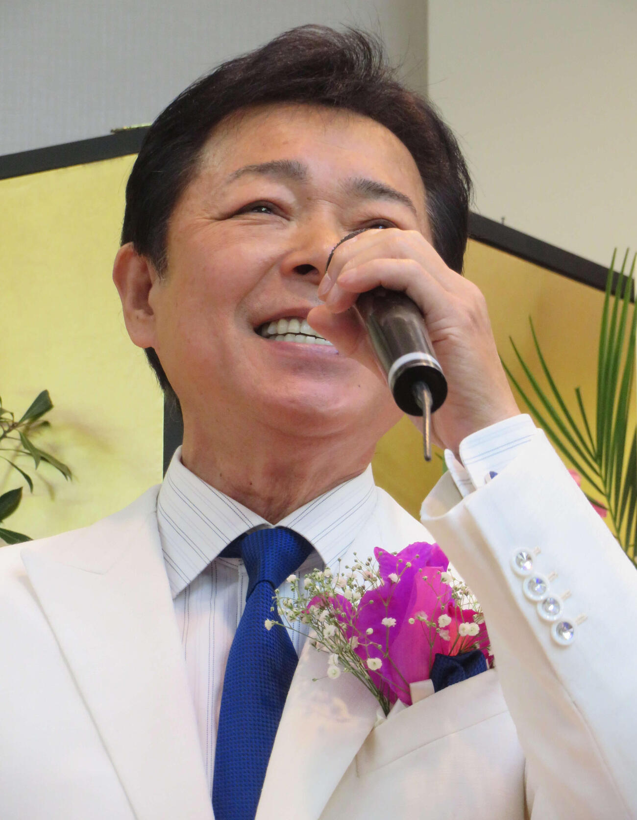 新曲「十勝で待ってる女です」の発売記念イベントを行った藤原浩