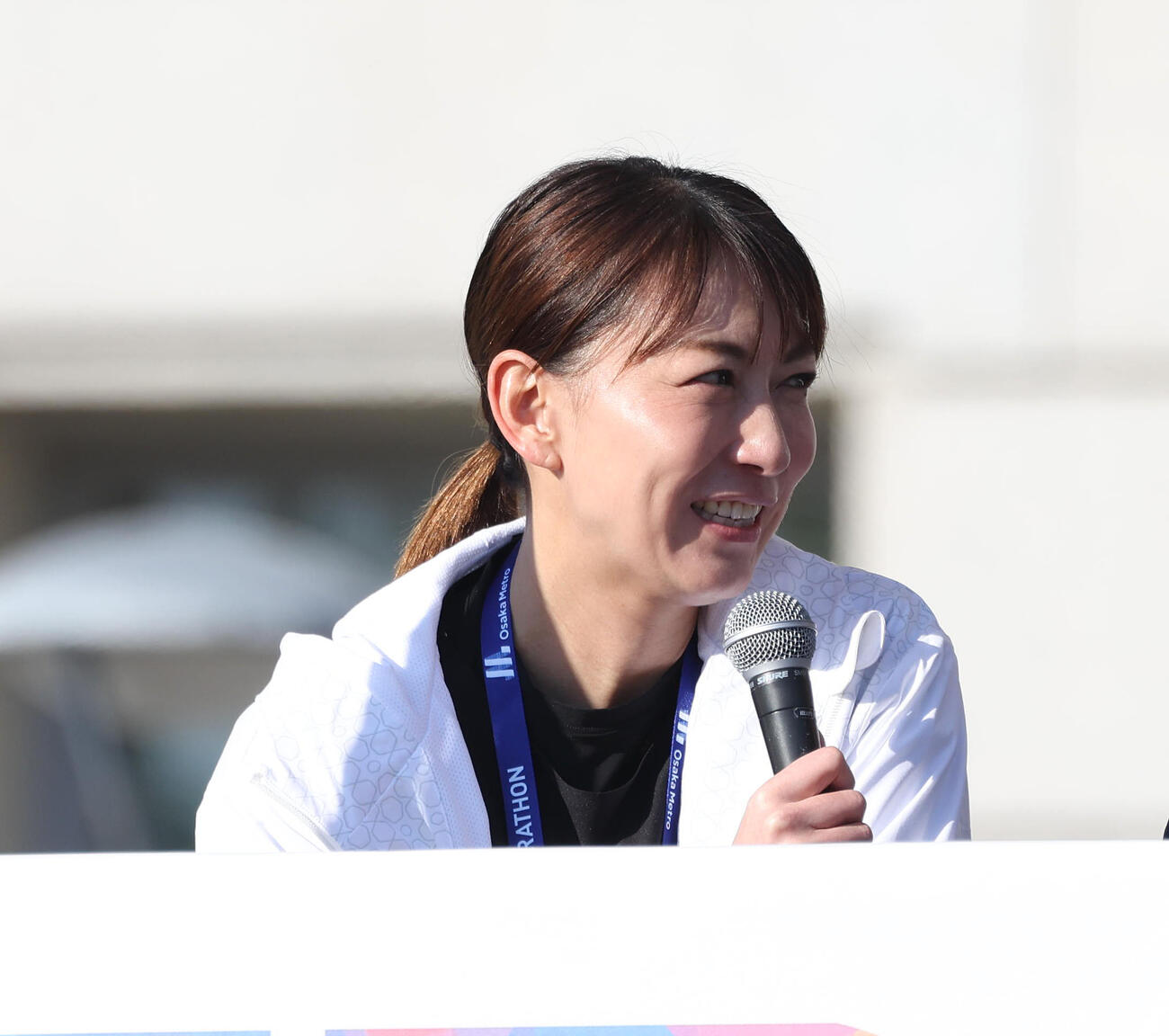 スタート前に抱負を語る小椋久美子（撮影・白石智彦）