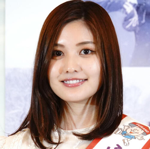「新世代のくびれ女王」林ゆめ「エロすぎないか？笑」白Ｔからポロリ限界ギリギリ「美ボディ」