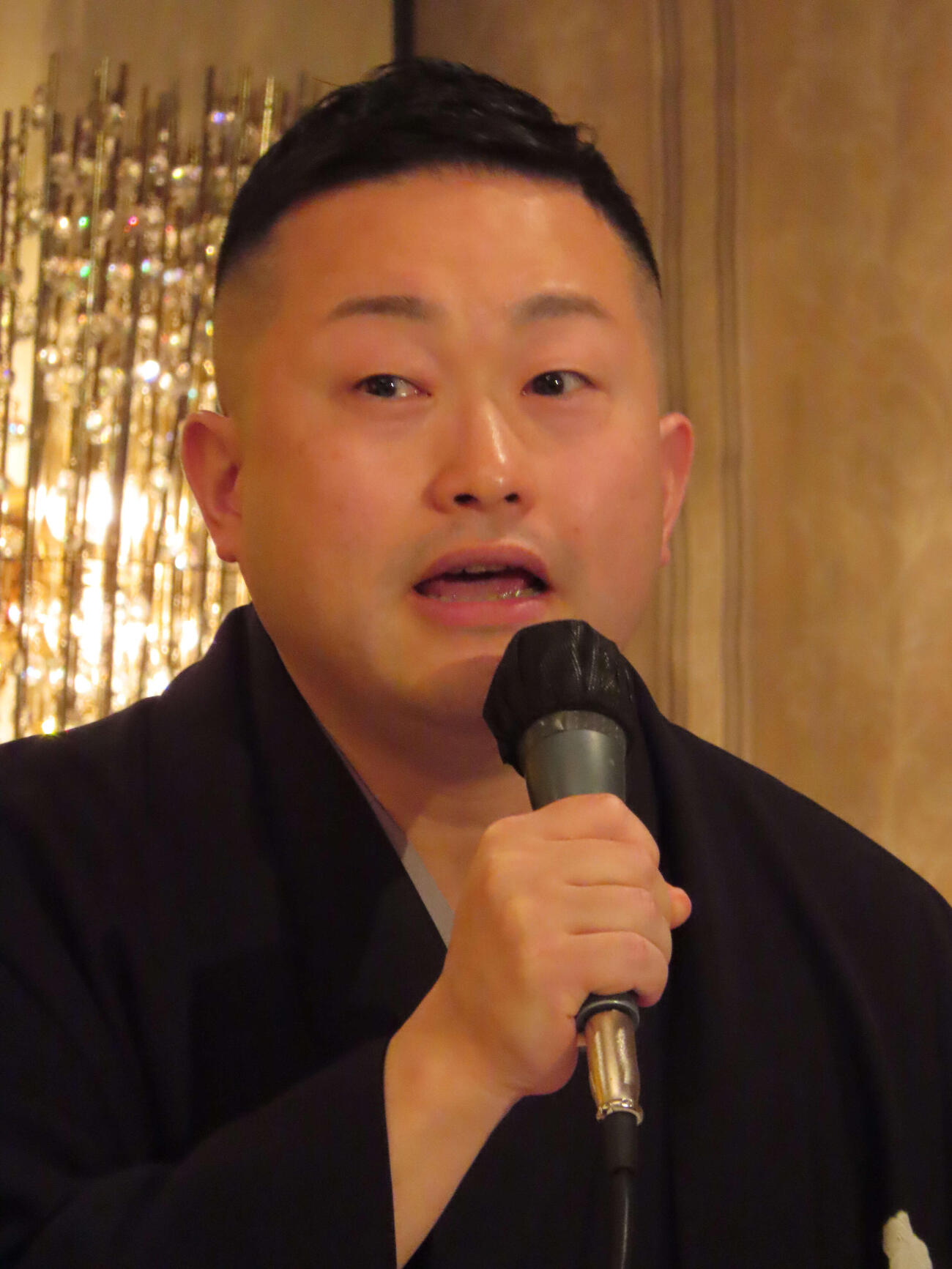 8代目船遊亭扇歌を襲名する入舟辰乃助