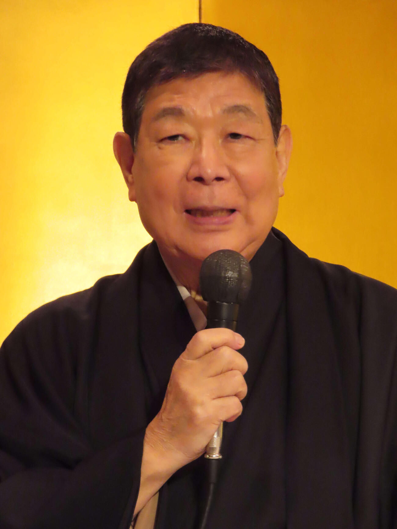 落語協会の真打ち昇進会見に出席した柳家さん喬会長