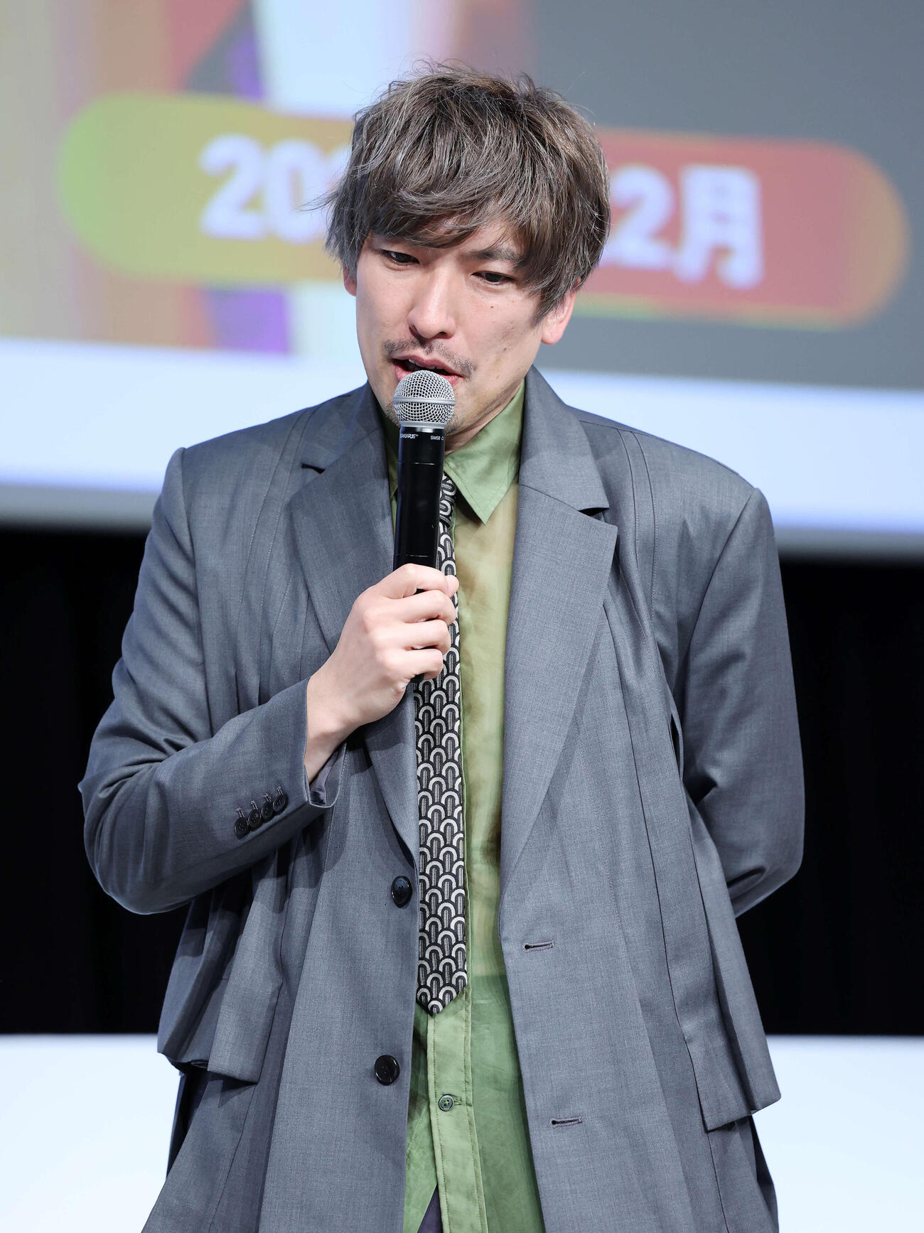 トークショーに臨むEXITりんたろー（撮影・鈴木正人）　