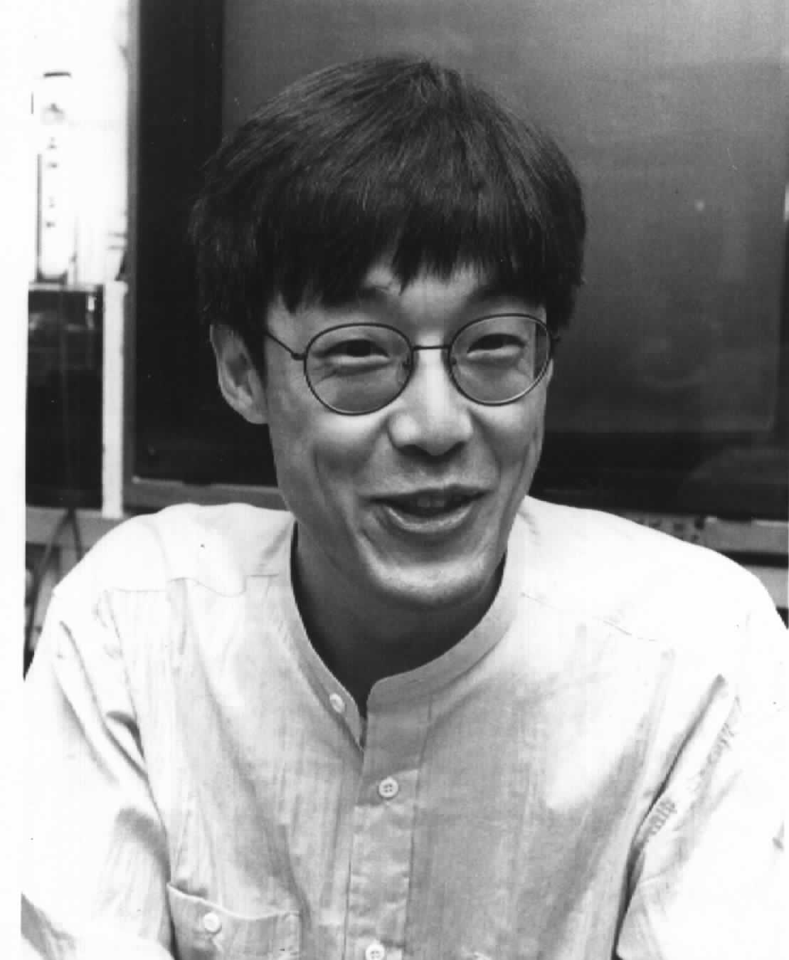 高橋源一郎（2001年撮影）
