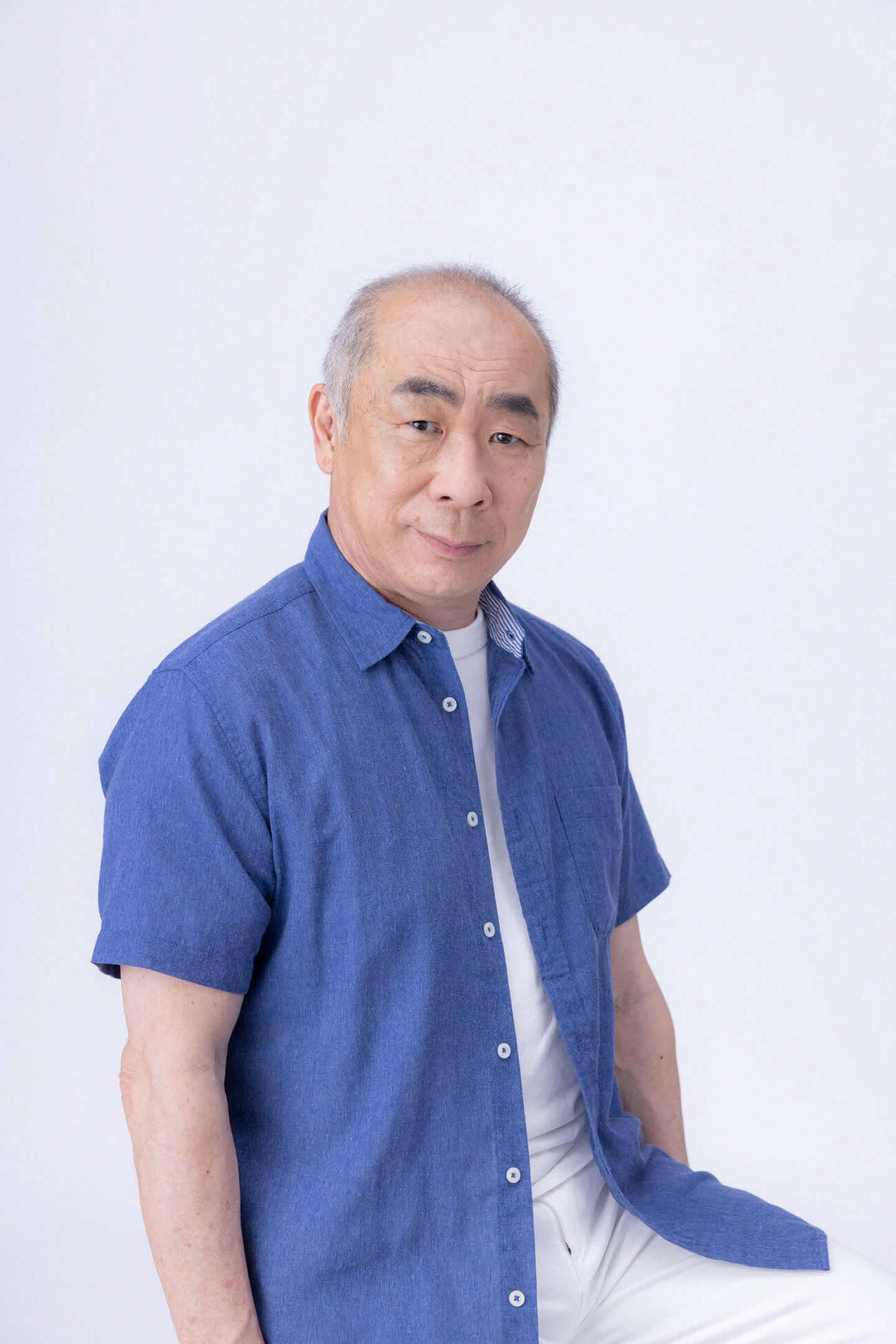 園部弥一郎役の野添義弘