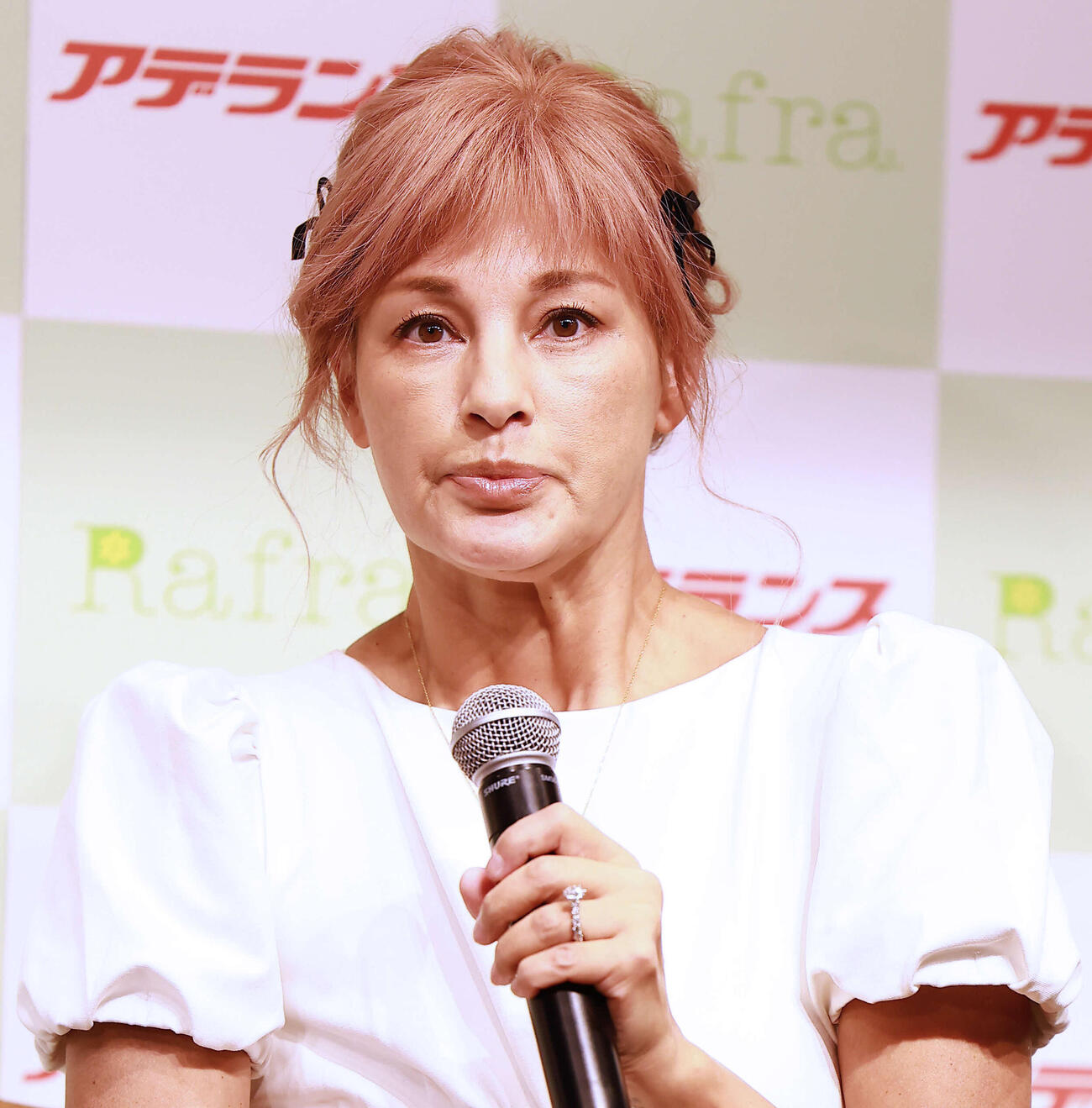 乳がん患者向けのインナーをアデランス共同開発し、会見する梅宮アンナ（2026年2月撮影）