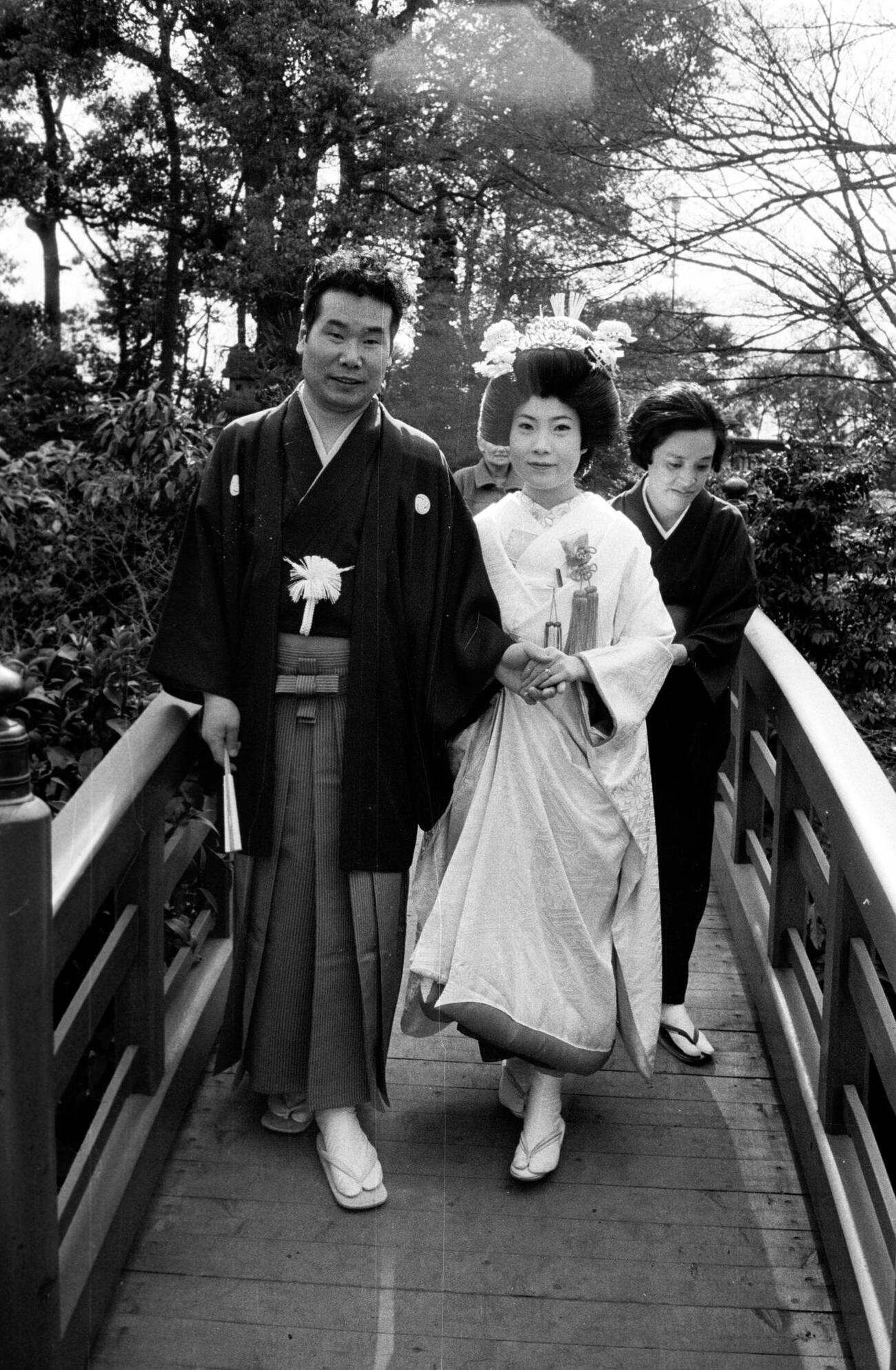 挙式を行う渥美清と正子さん（1969年3月撮影）