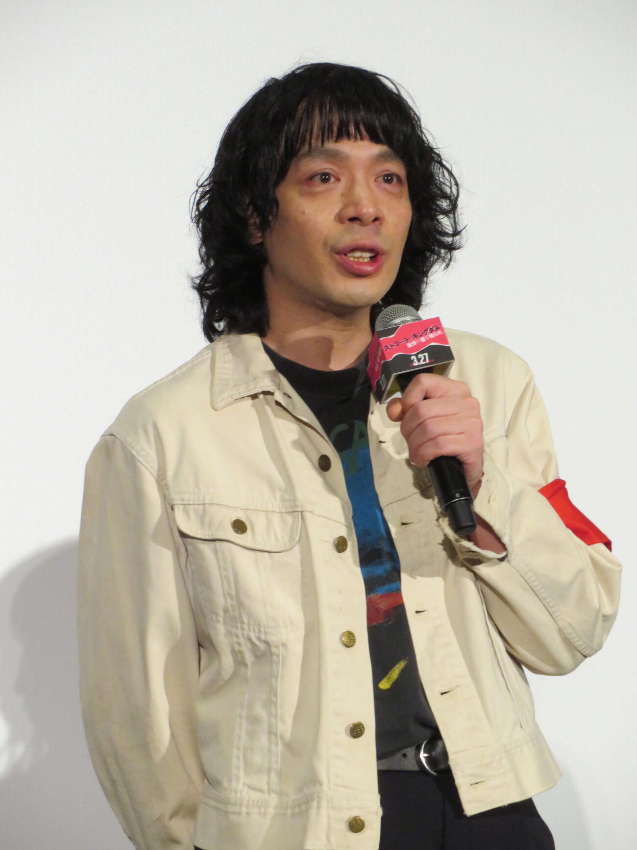 映画「ストリート・キングダム　自分の音を鳴らせ。」ジャパンプレミアで感極まった若葉竜也を横に、熱っぽく語る峯田和伸（撮影・村上幸将）