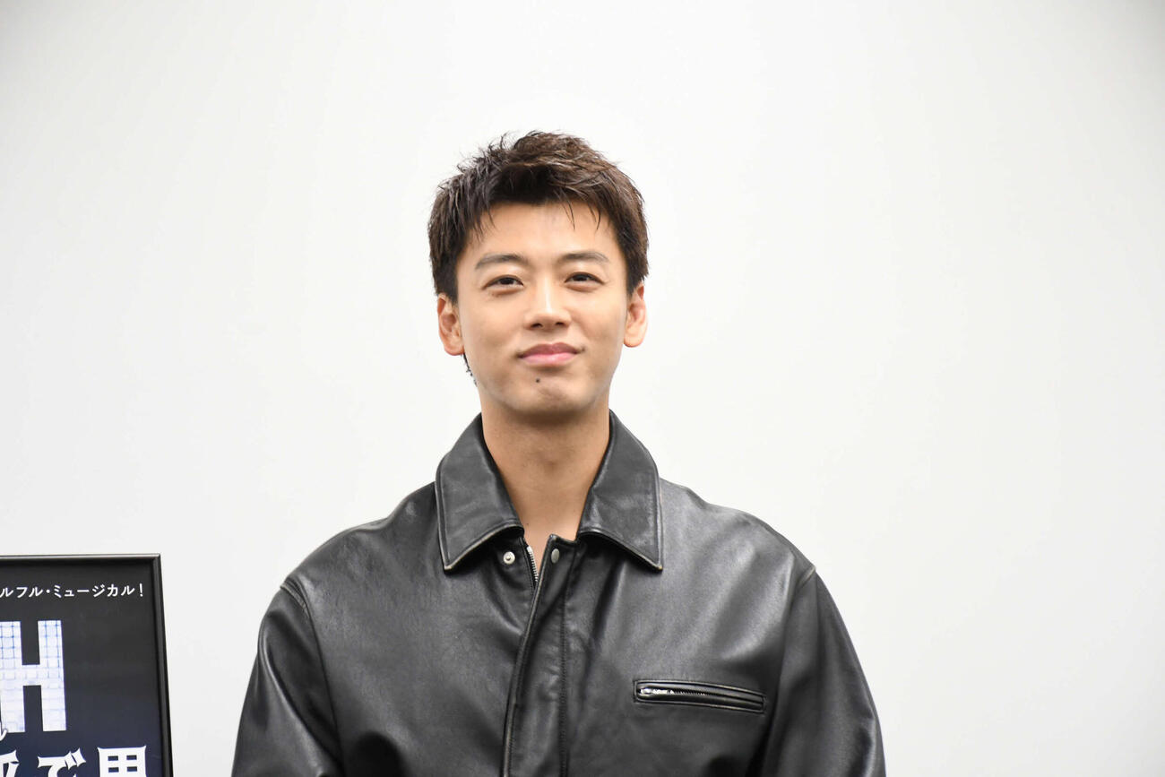 ミュージカル「奇跡を呼ぶ男」に主演する竹内涼真（撮影・阪口孝志）