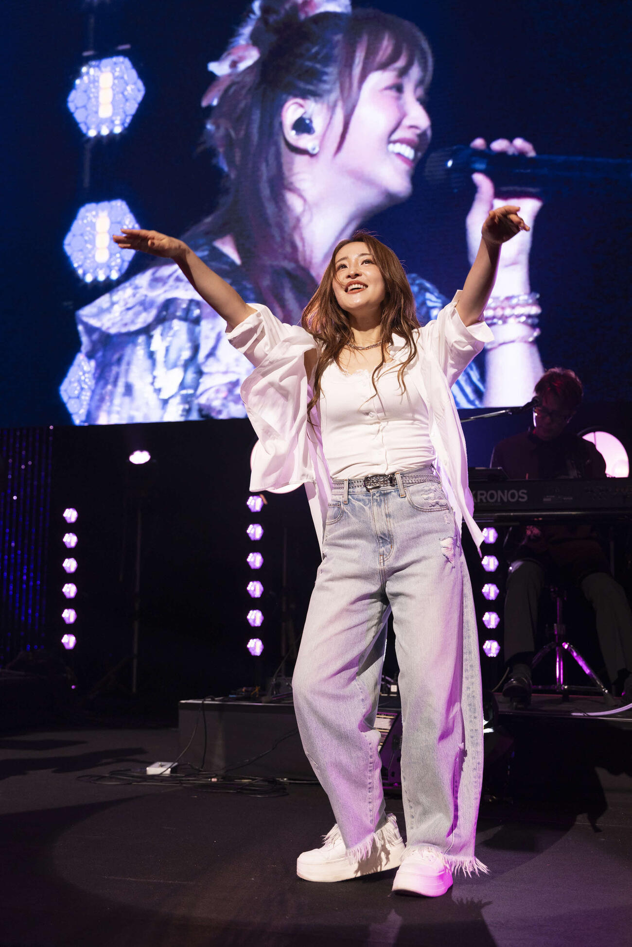 藤本美貴誕生日トーク＆ライブにゲスト出演した大沢あかね（C）キセキミチコ