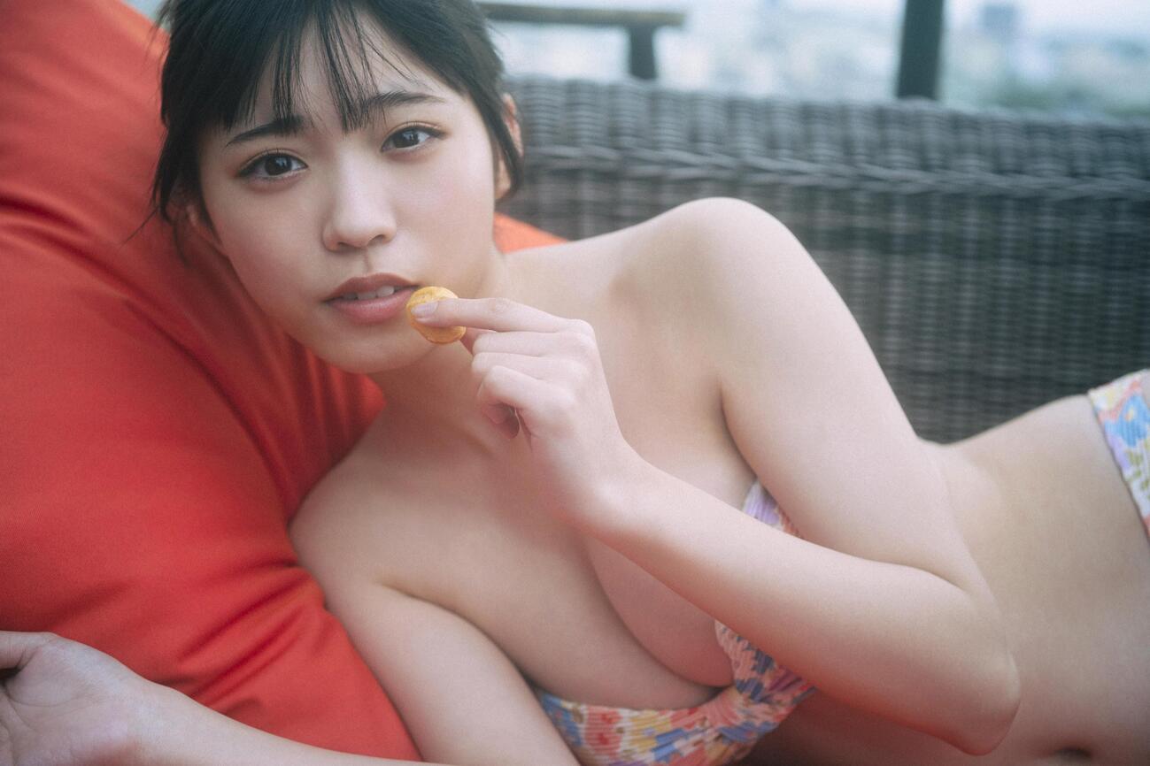 金澤亜美1st写真集「プロローグ」より