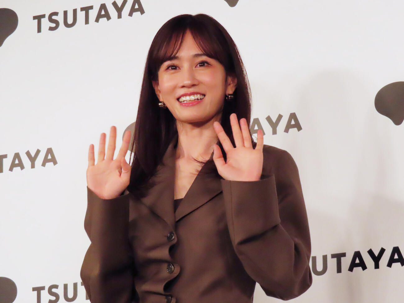 写真集「Beste」の発売記念会見を行った前田敦子