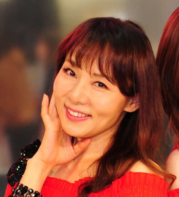 鮎川麻弥（2019年撮影）