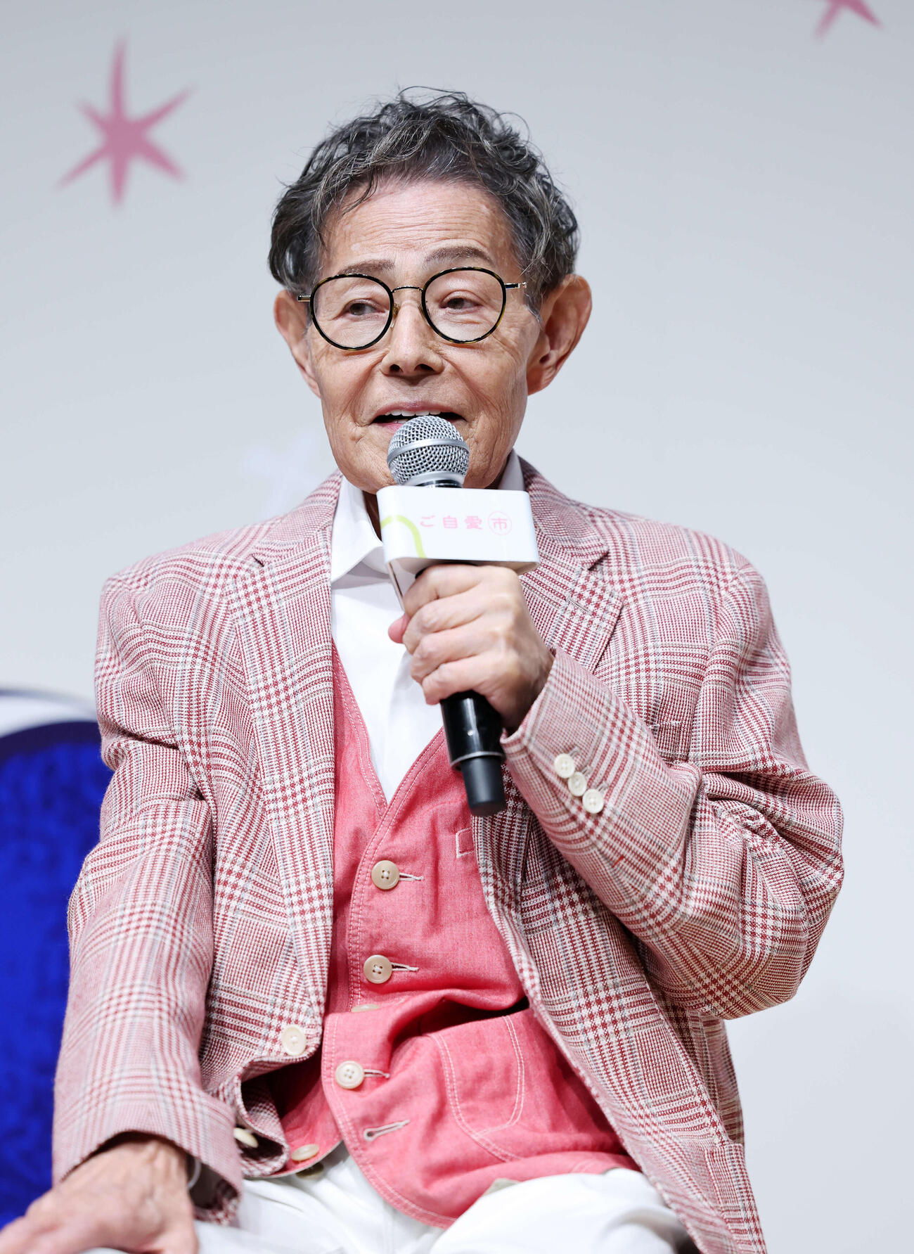 トークイベントに臨む加藤茶（撮影・鈴木正人）　