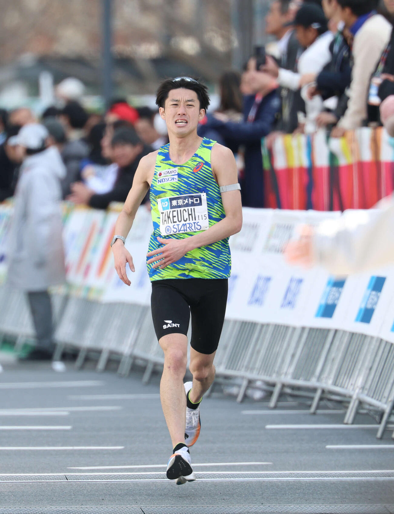 男子マラソン　ゴールした竹内（撮影・増田悦実）