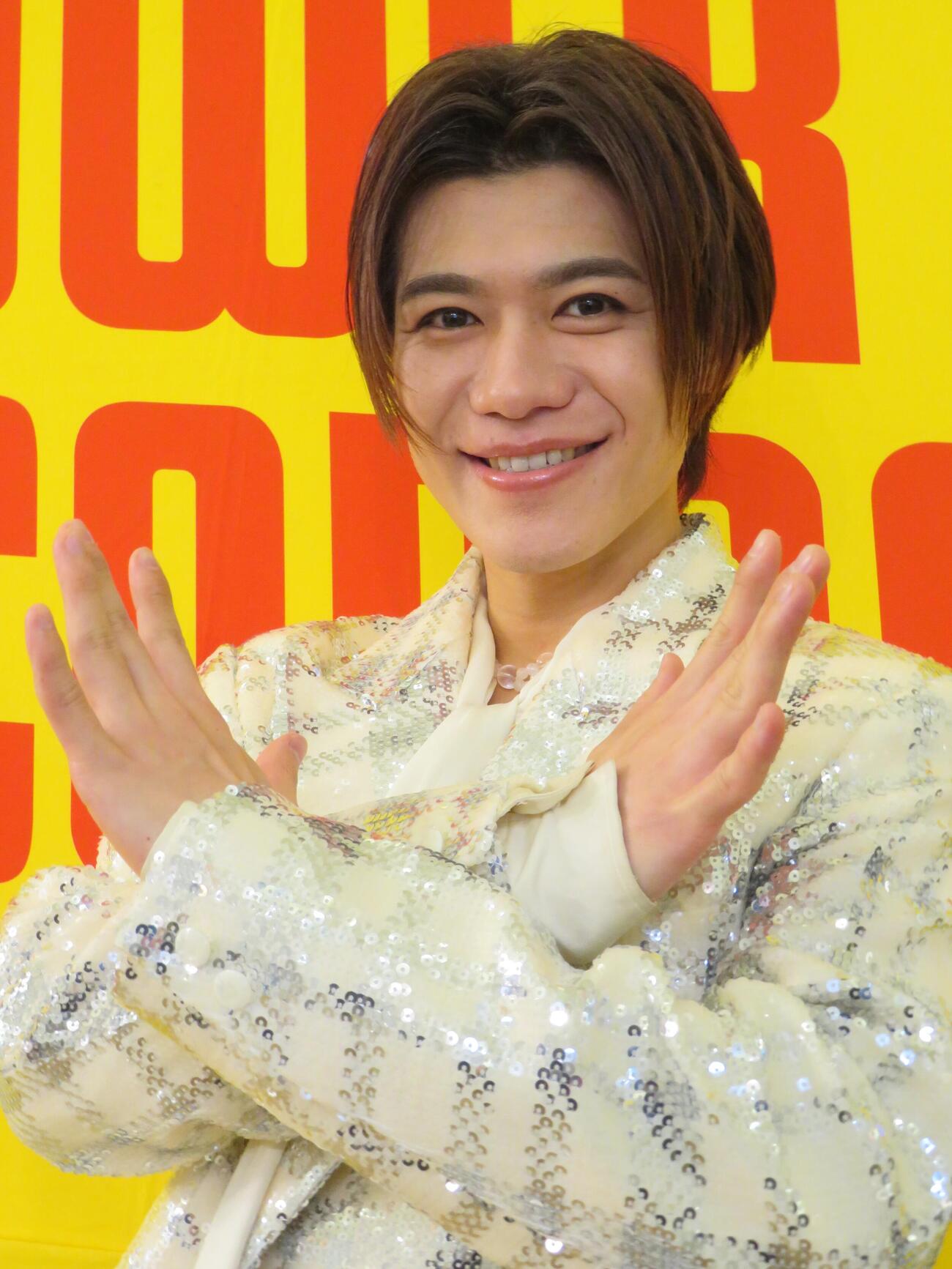 アリオ亀有でミニライブを行った新浜レオン