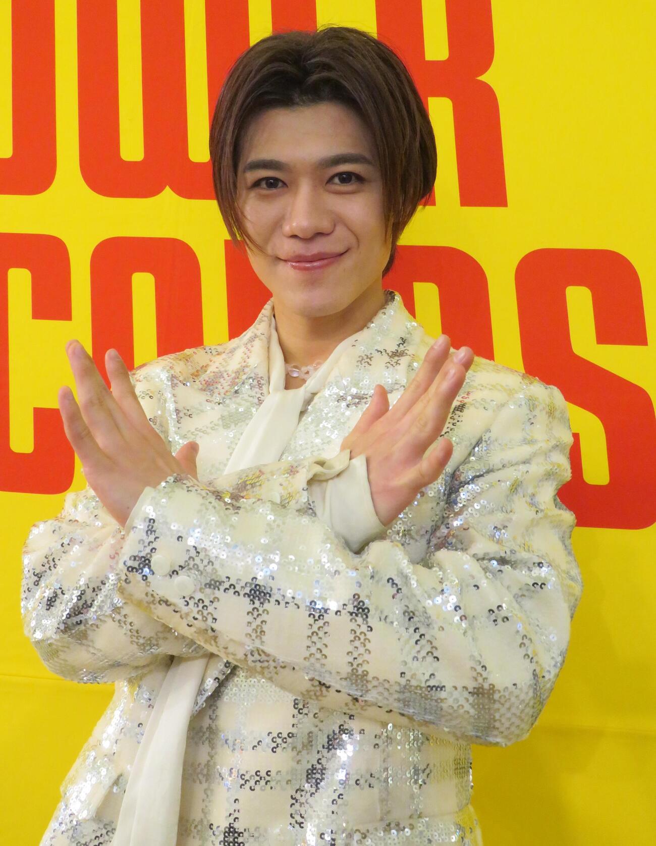 アリオ亀有でミニライブを行った新浜レオン