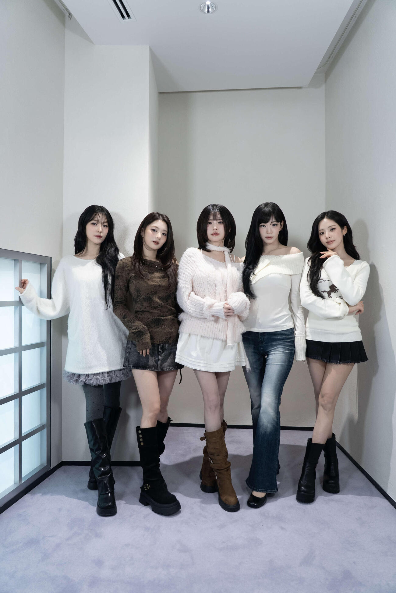 4月1日に日本デビューするfromis＿9。左からペク・ジホン、イ・ナギョン、ソン・ハヨン、イ・チェヨン、パク・ジウォン