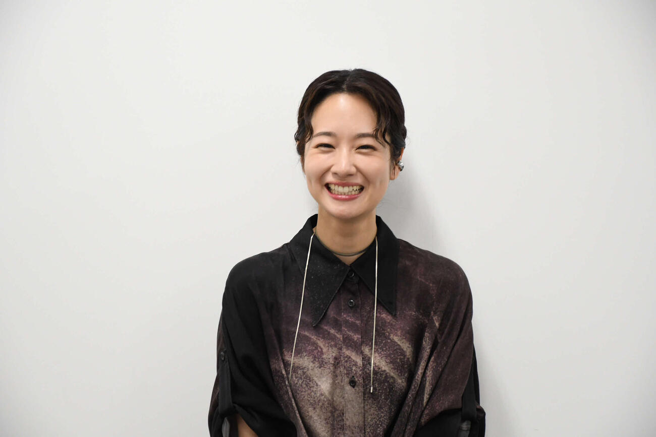 舞台「砂の女」に出演する藤間爽子（撮影・阪口孝志）