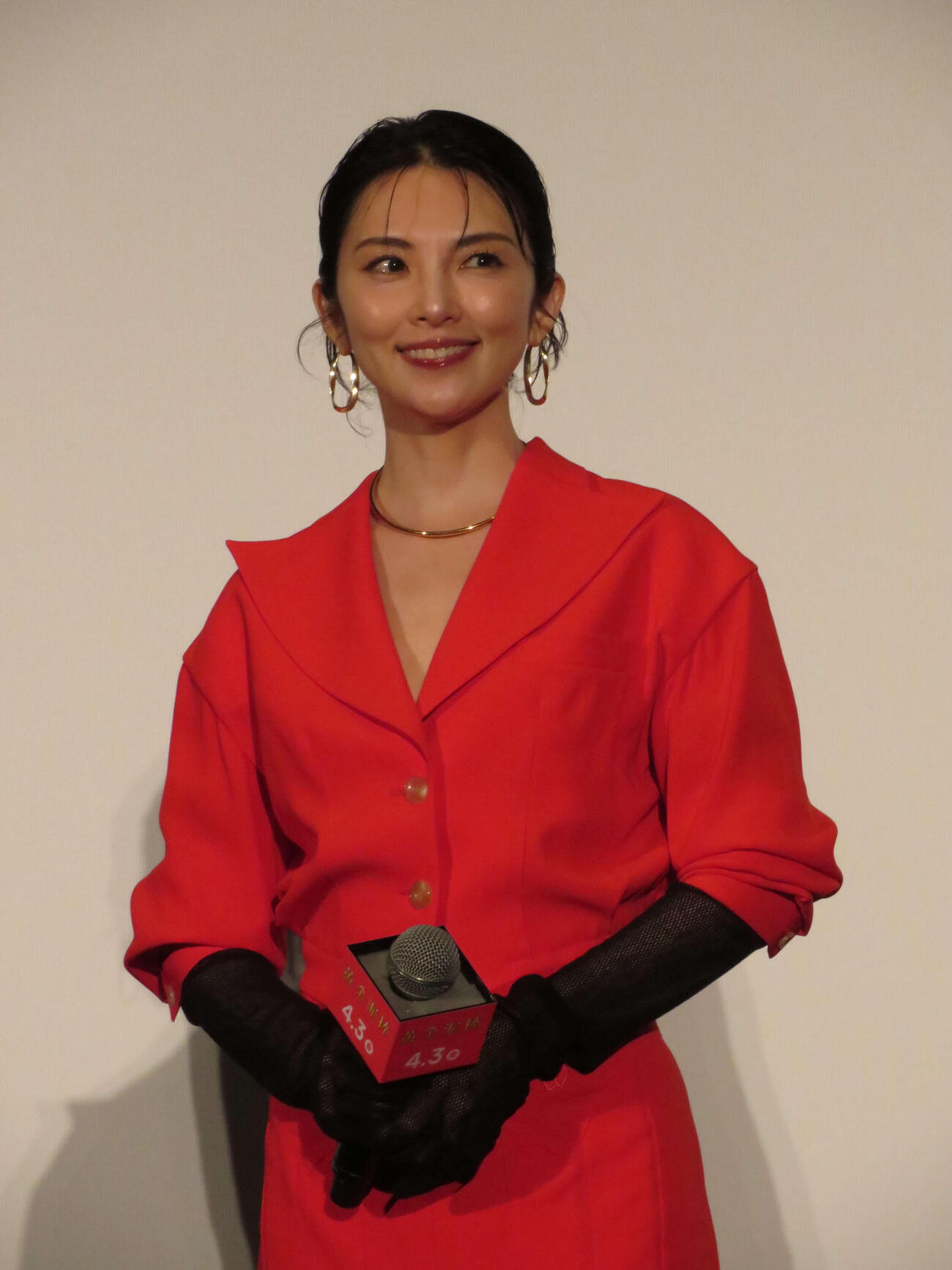 映画「黄金泥棒」完成披露上映会に登壇した田中麗奈（撮影・村上幸将）