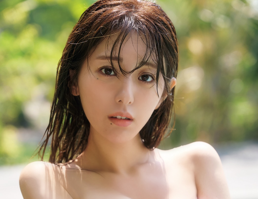際どいビキニ姿を披露した白戸ゆめの（白戸ゆめののインスタグラムから）
