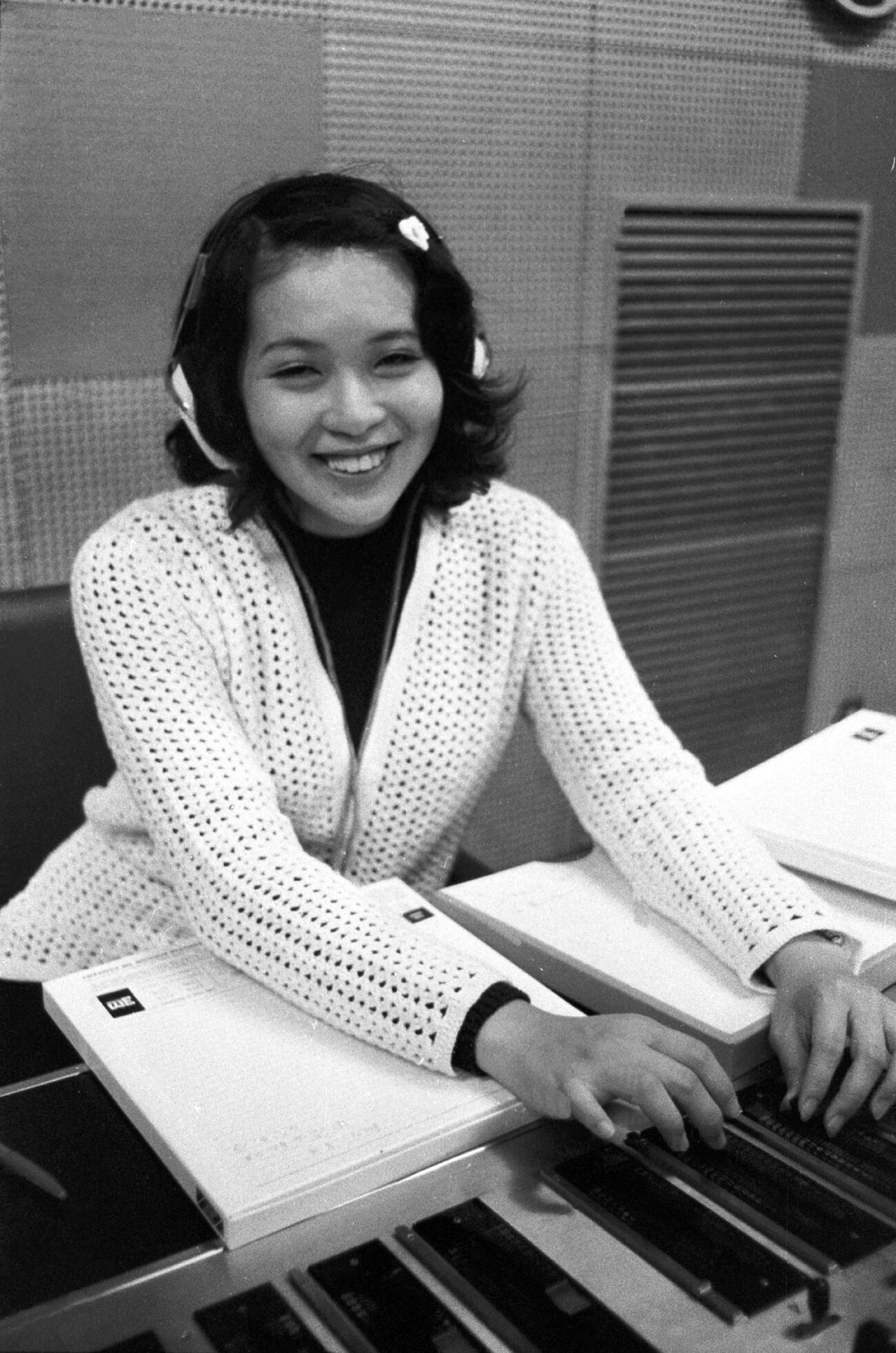 岡崎友紀（1970年4月撮影）