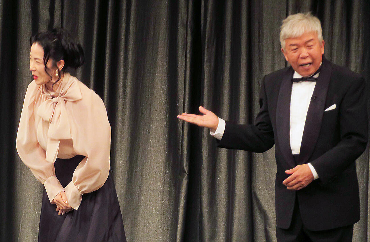 村上ショージの独演会に出演した坂本冬美