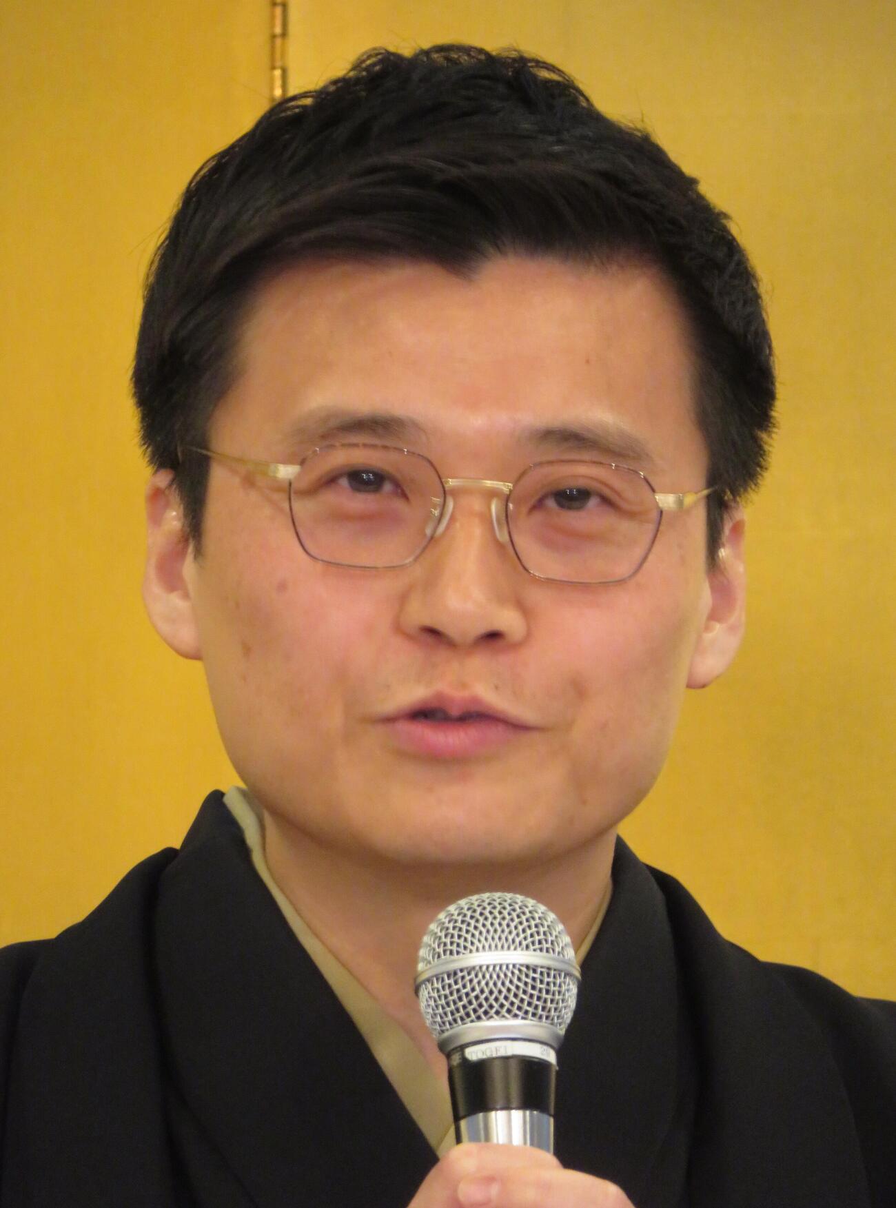 真打ちに昇進した三代目雷門五郎
