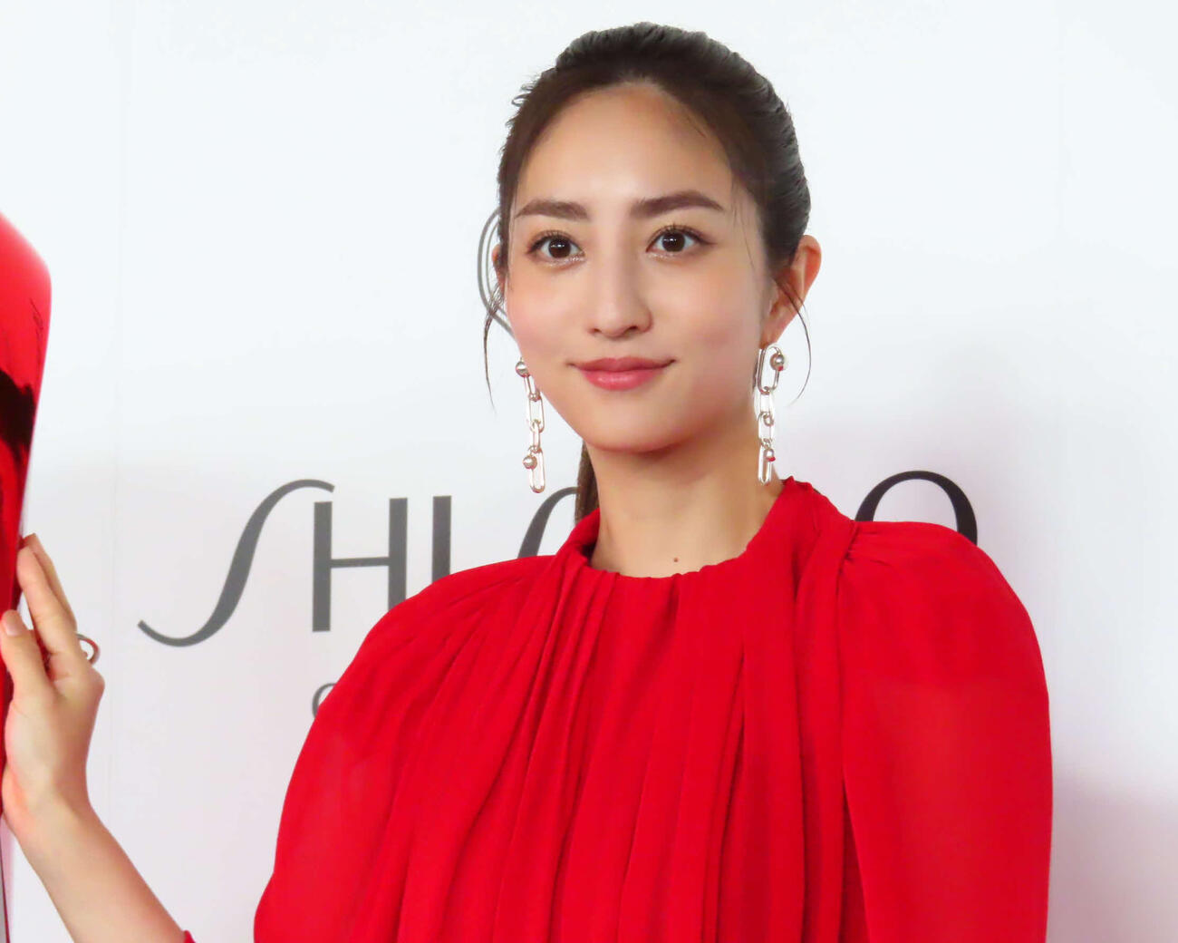 資生堂「ULTIMUNE」ポップアップイベントに登壇した堀田茜