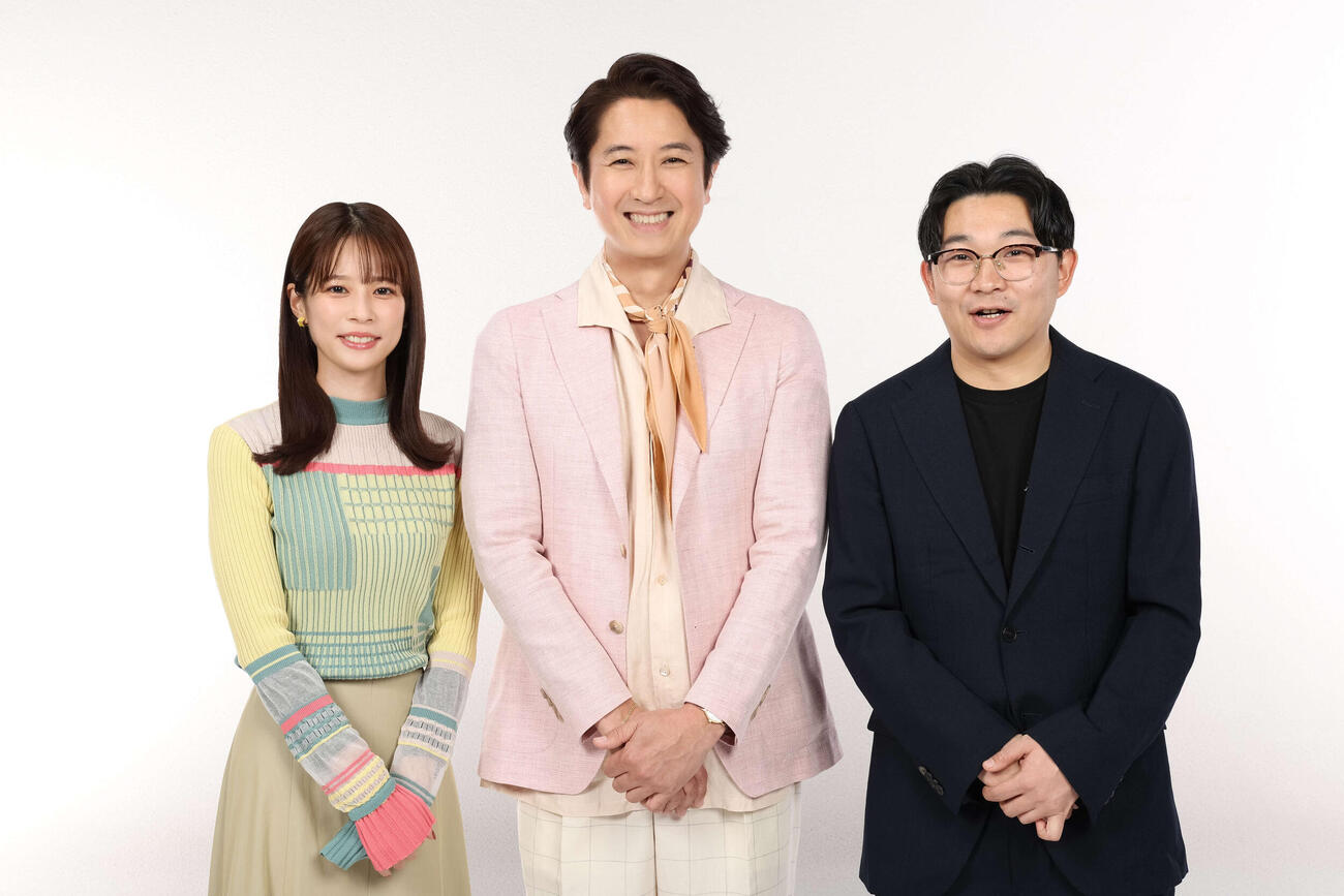 「SUNDAYブレイク．」に出演する、左から鈴木唯アナウンサー、谷原章介、伊藤俊介（C）フジテレビ