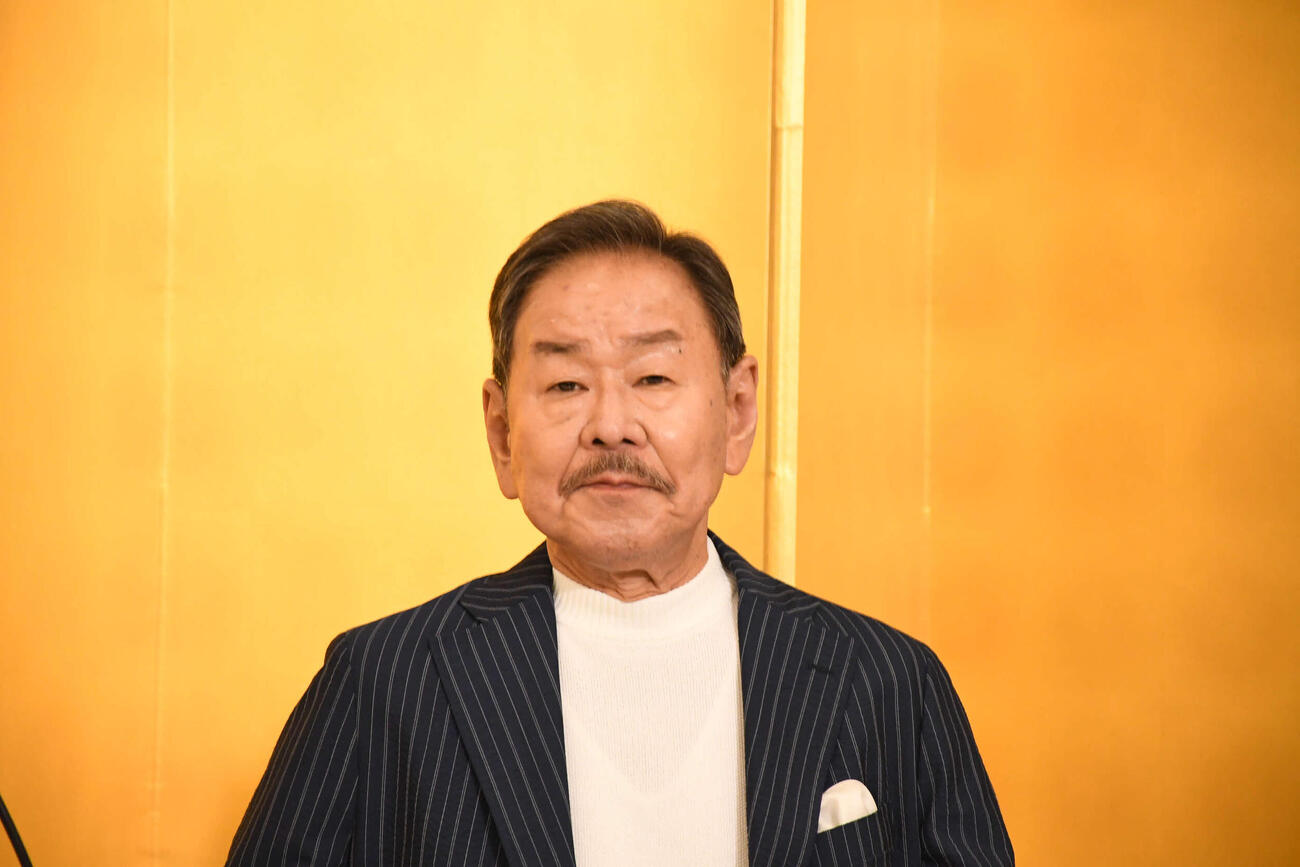 舞台「おだまり、お辰！」の制作発表会見で意気込みを語ったベンガル（撮影・阪口孝志）